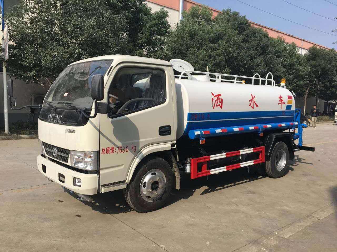 5噸灑水車在哪里有賣？湖北楚勝汽車13886887089